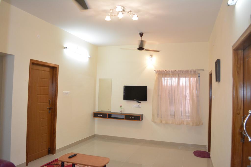 Jp Nivaas Guest House مايلادوثوراي المظهر الخارجي الصورة